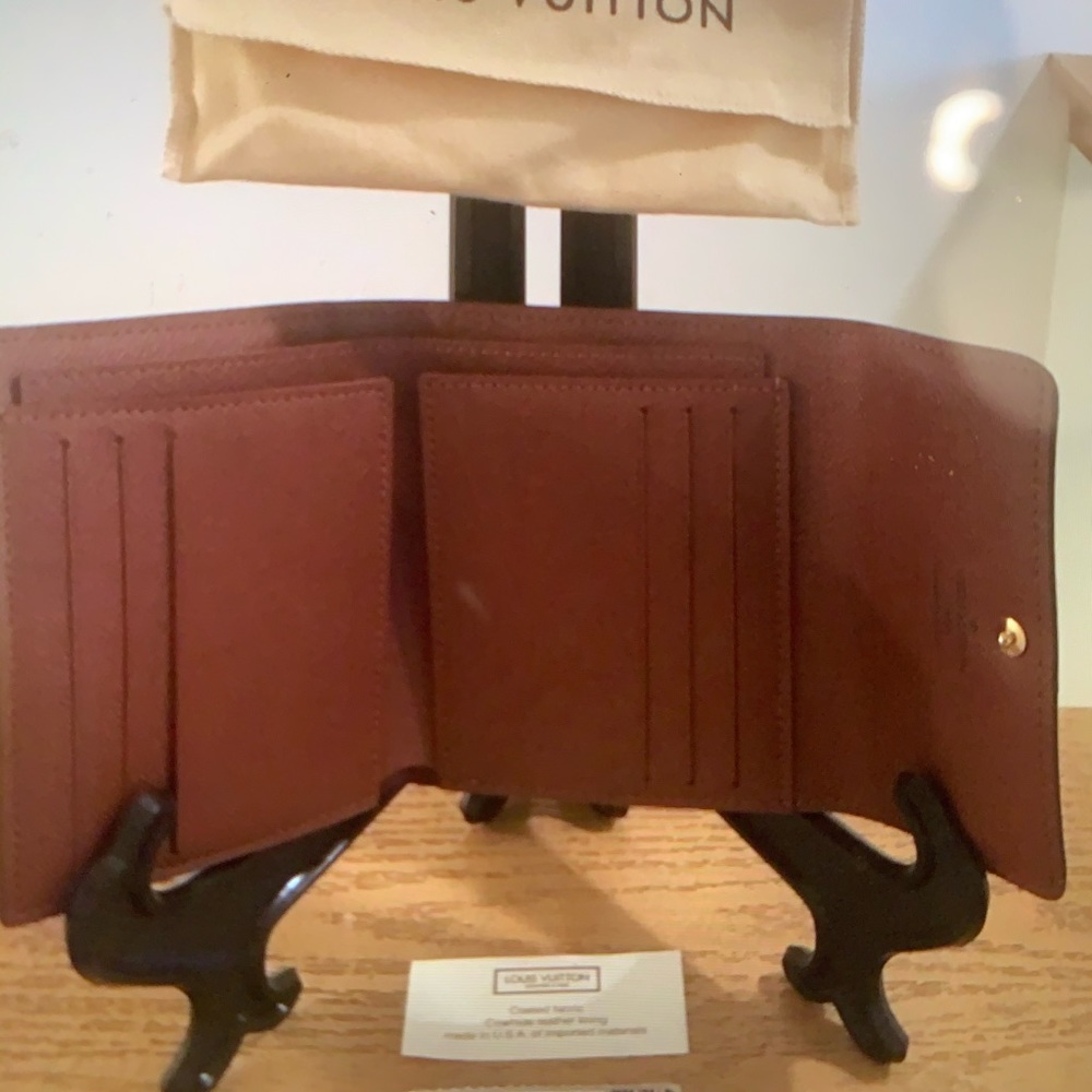 (NWT) Louis Vuitton Anais Wallet. MAKE AN OFFER